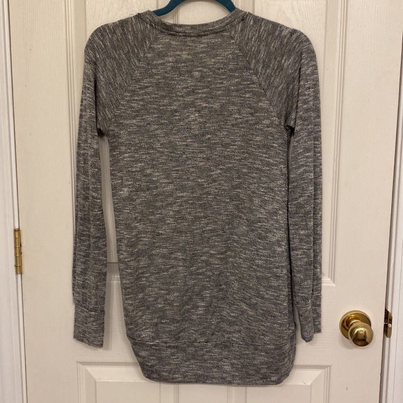 Juicy Couture Grey Long Sleeve Knotted Top - Picture 6 of 6